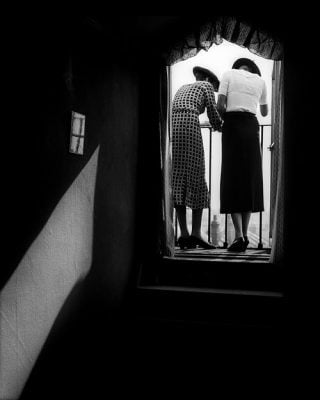 1934 | Eva and Lyena, Bill Brandt